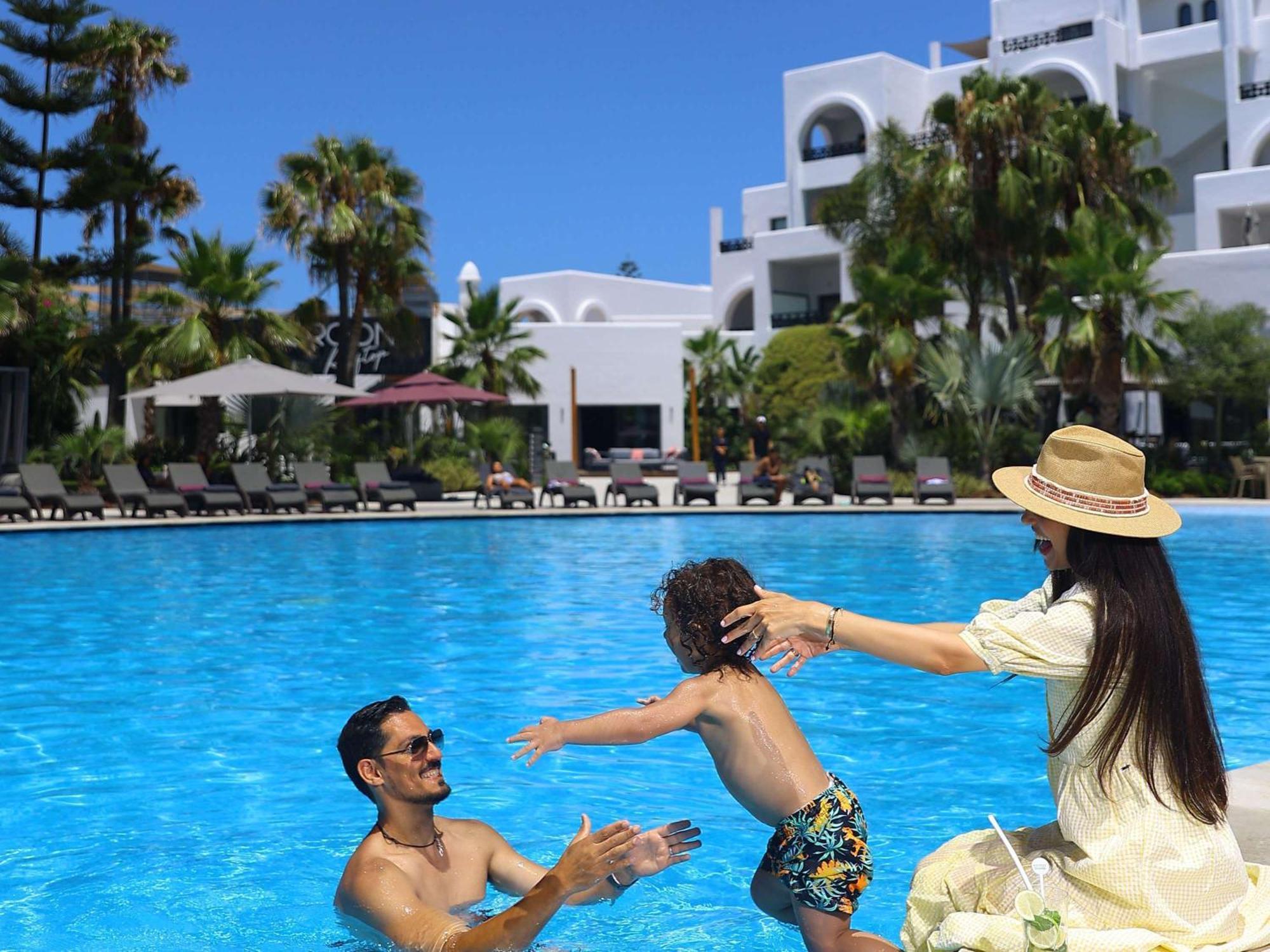 Pullman Mazagan Royal Golf & Spa El Jadida Εξωτερικό φωτογραφία Family at a resort in Tunisia